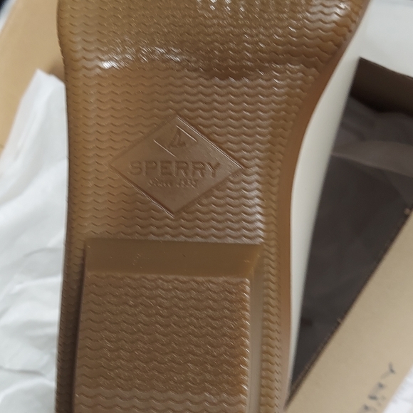 Sperry fur lined memory foam waterproof zip n lace xgrip bottom duck boots - Picture 5 of 6